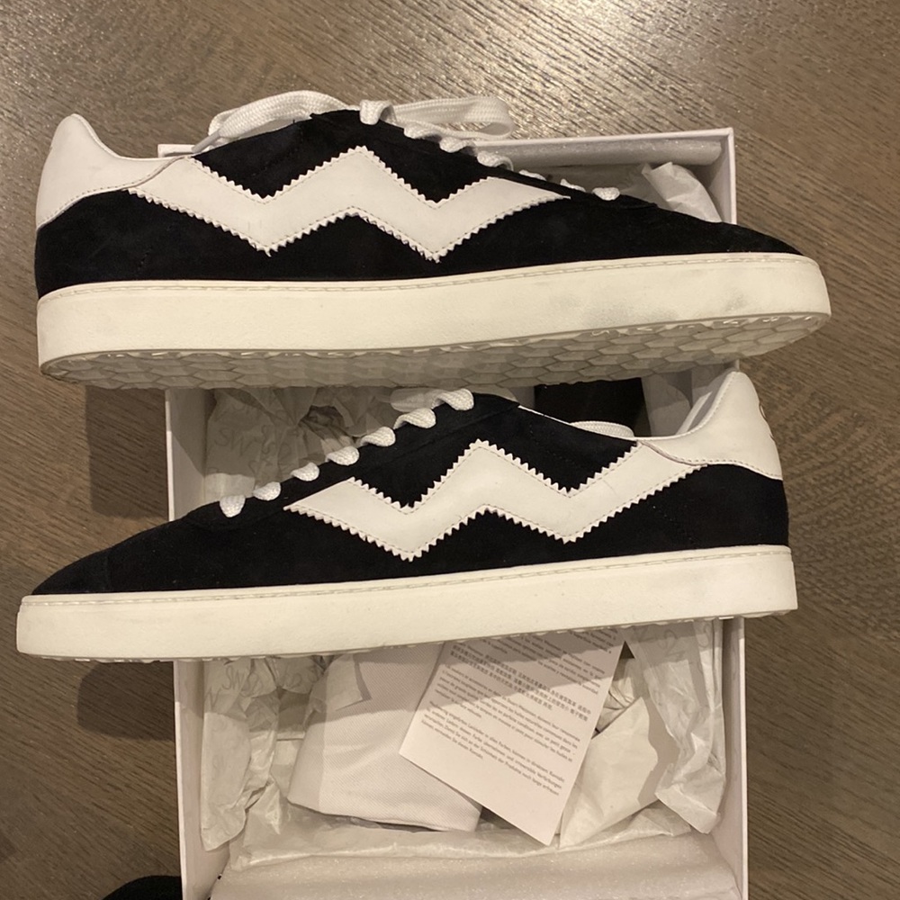 Stuart Weitzman Daryl sneakers. Size 8.5 - Picture 4 of 7